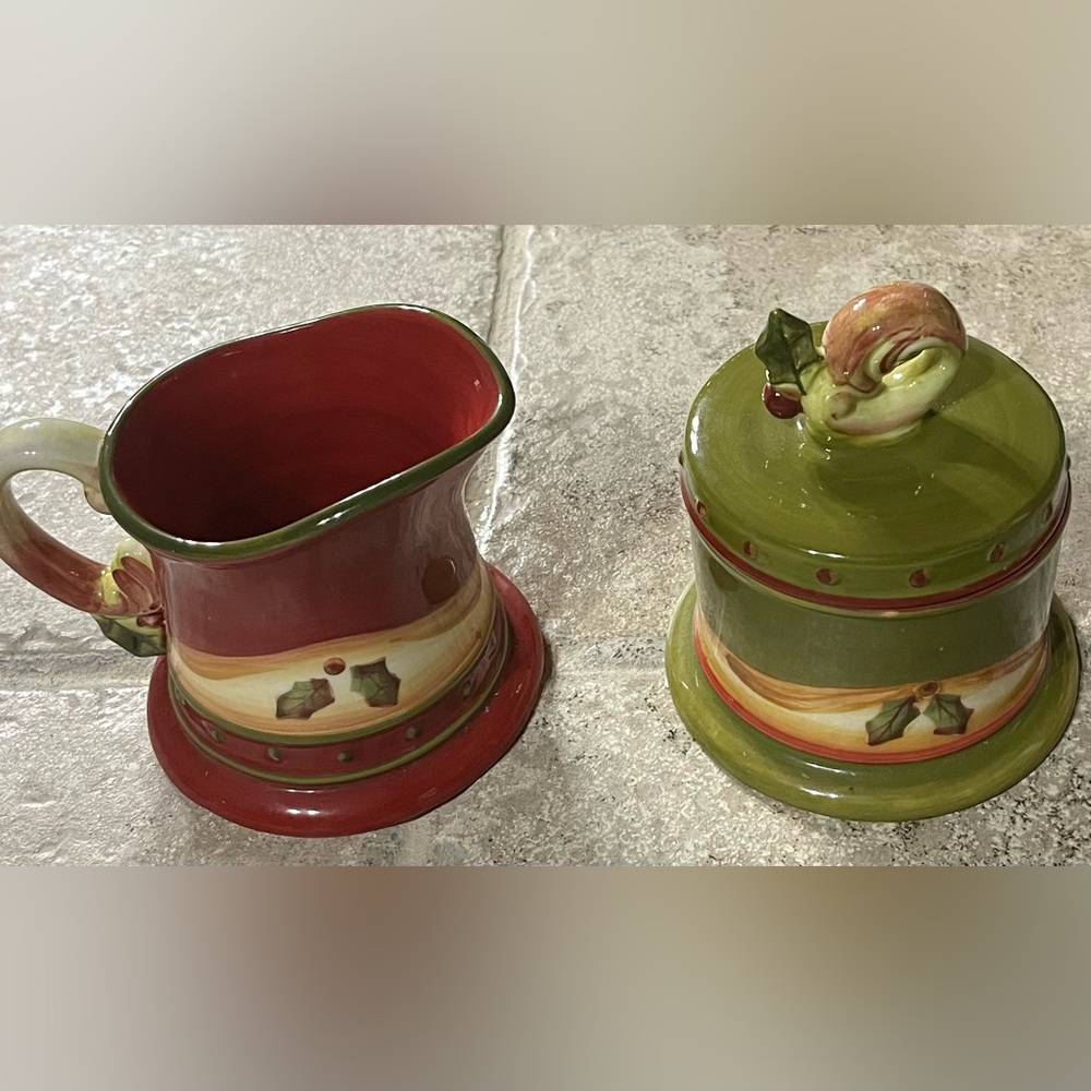 Demdaco Crimson Berries Sugar and Creamer Set